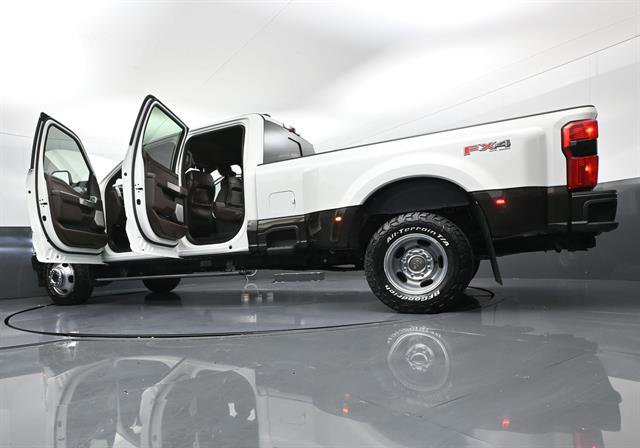 Used 2025 Ford F350 King Ranch AWD/4WD image 48