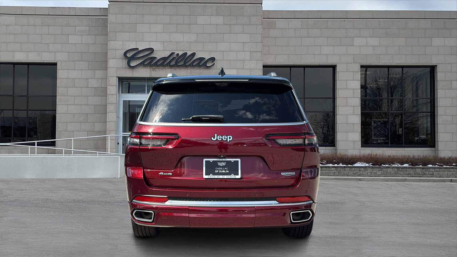 Used 2023 Jeep Grand Cherokee L Summit AWD/4WD image 6