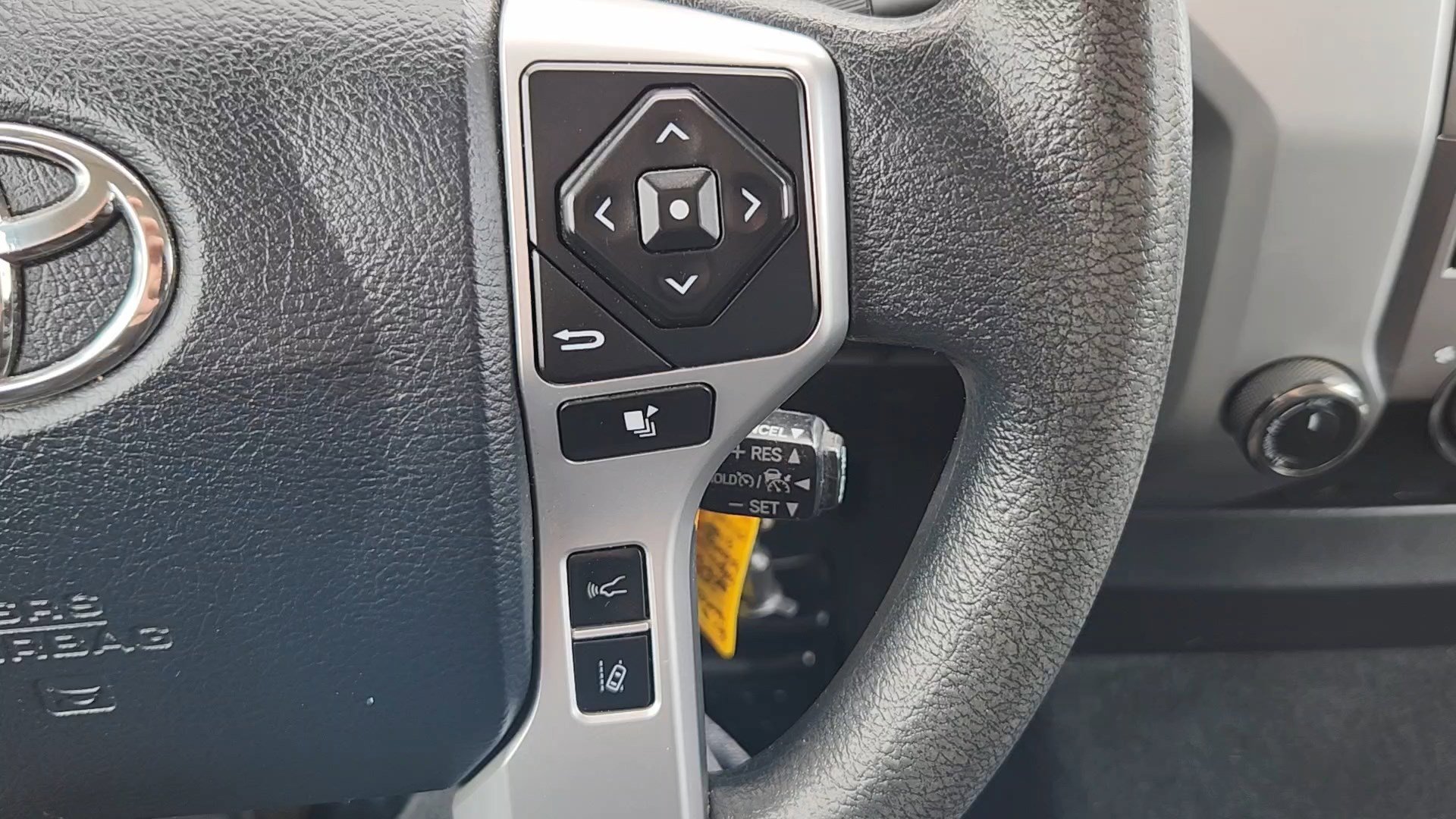 Used 2018 Toyota Tundra SR5 w/ TRD Off Road Package AWD/4WD image 12