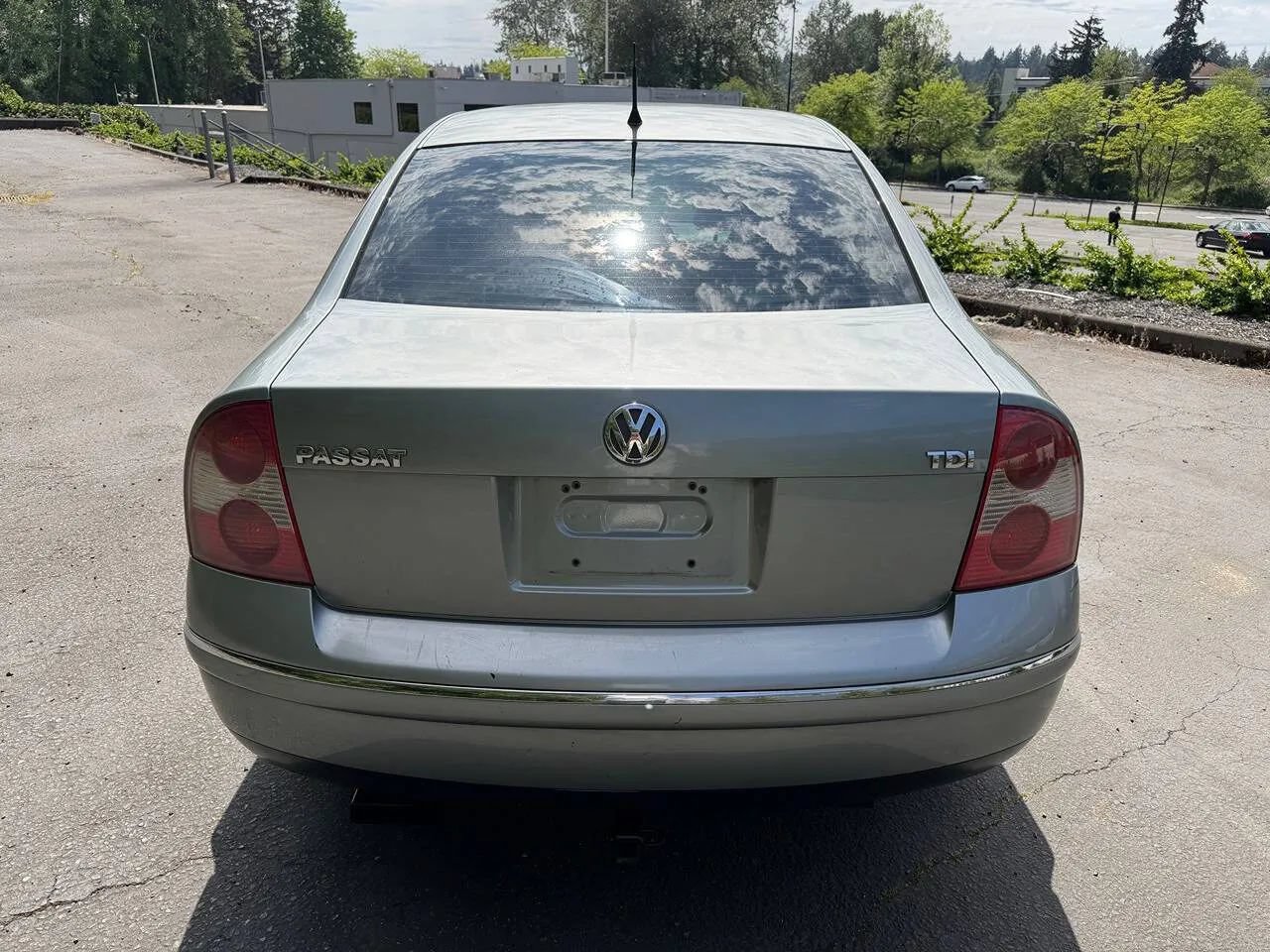 Used 2005 Volkswagen Passat GL FWD image 23