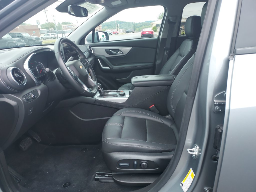 Used 2024 Chevrolet Blazer LT FWD image 13