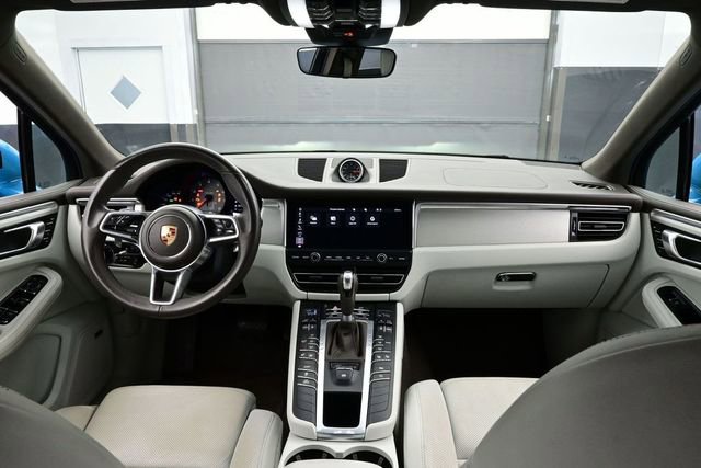 Certified 2019 Porsche Macan S AWD/4WD image 18