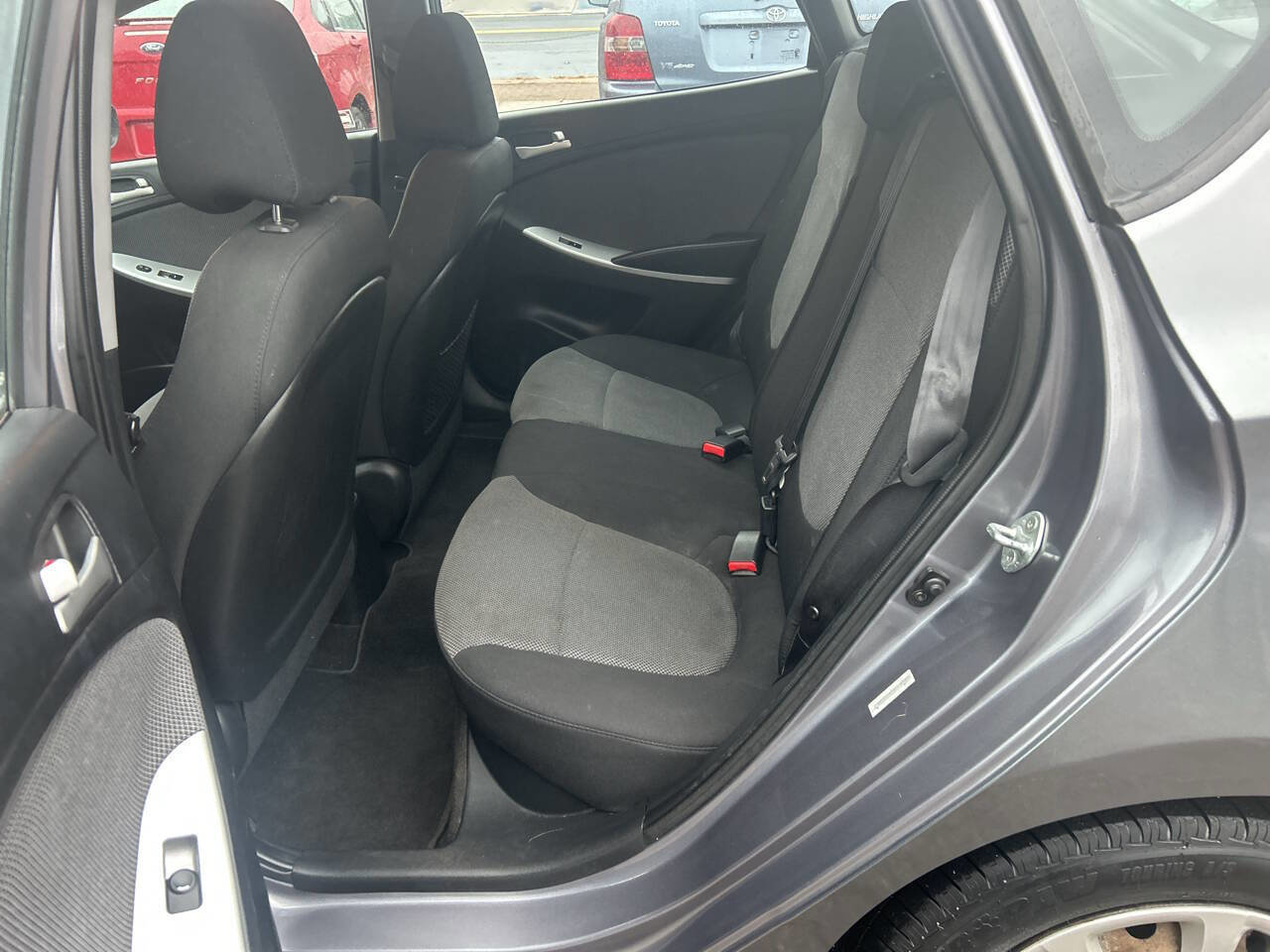 Used 2013 Hyundai Accent GS image 16