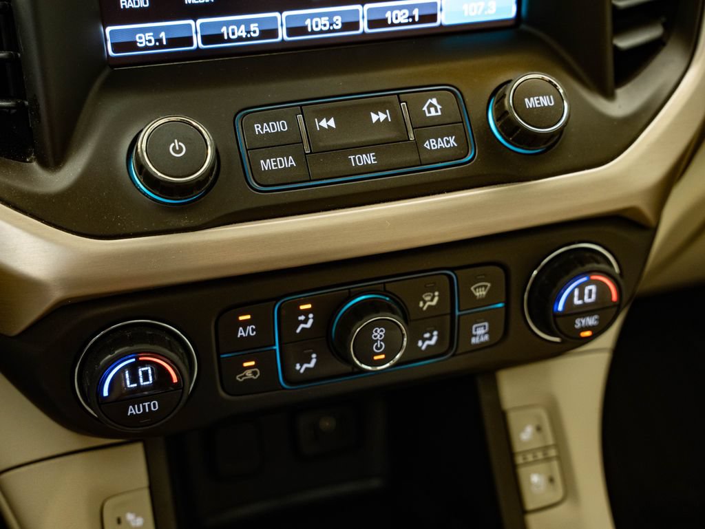 Used 2019 GMC Acadia Denali w/ Technology Package AWD/4WD image 35