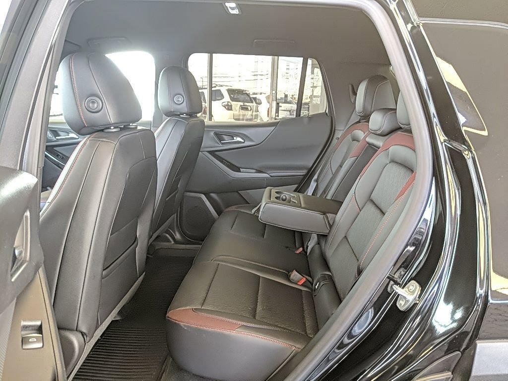 Used 2026 Chevrolet Equinox RS image 13