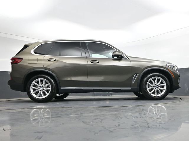 Used 2021 BMW X5 xDrive40i w/ Premium Package AWD/4WD image 30