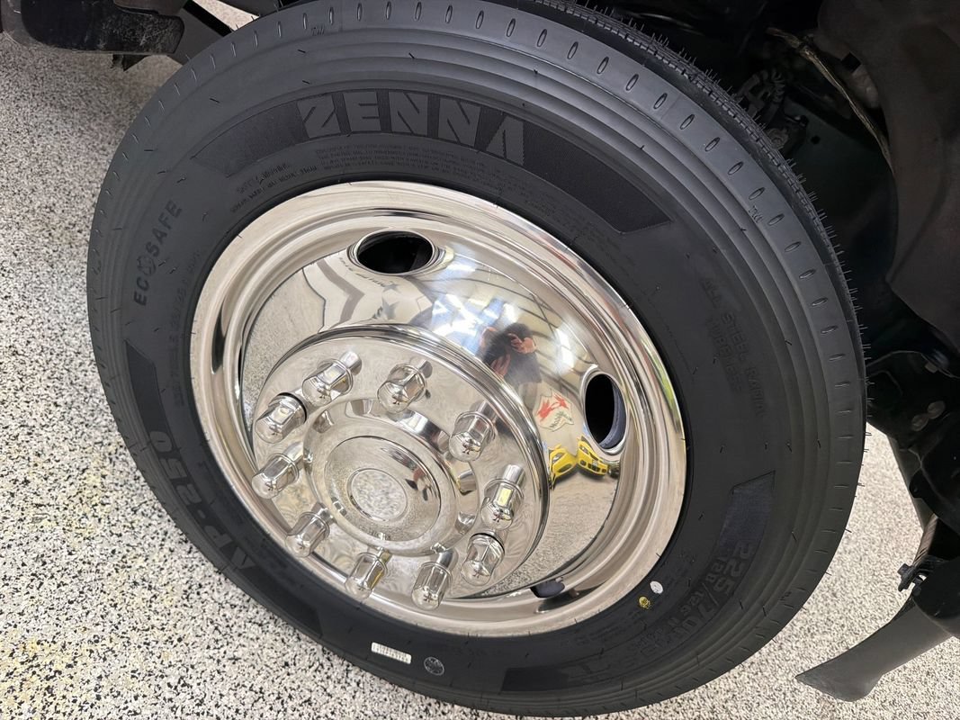 Used 2020 Ford F550 2WD Regular Cab Super Duty image 38