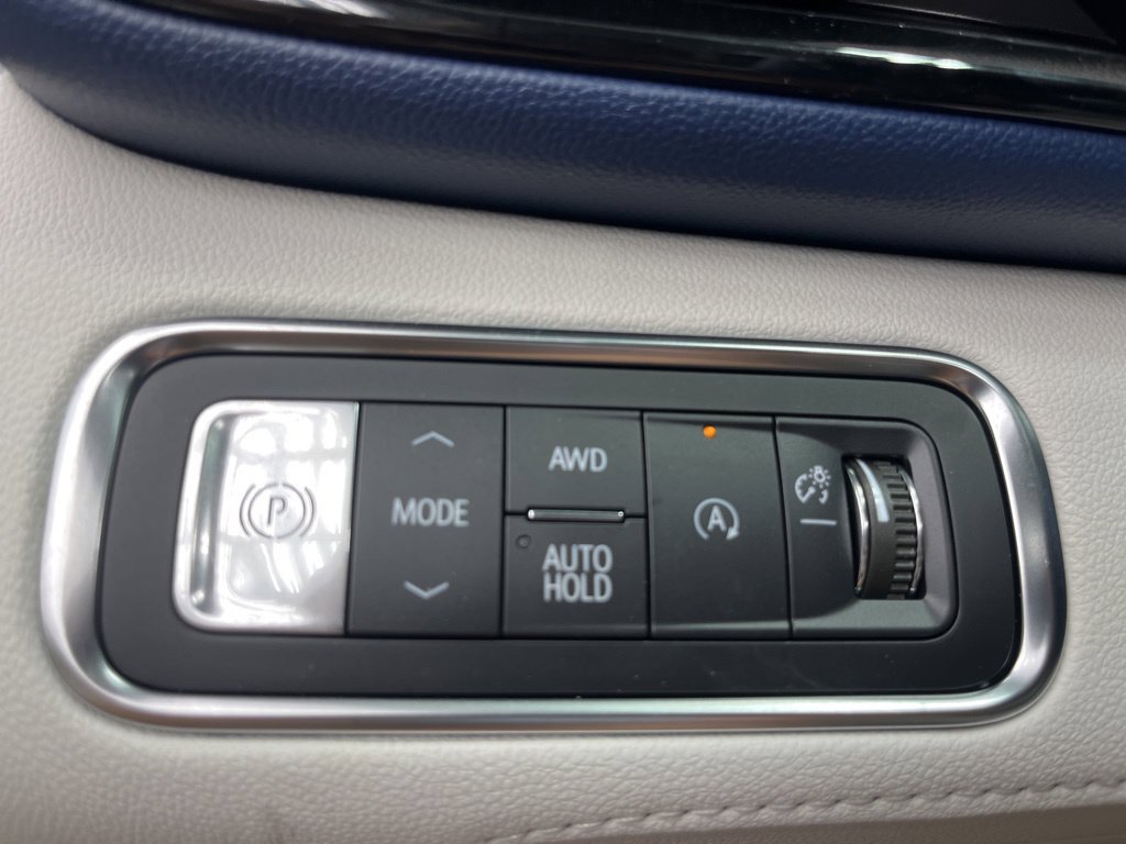 New 2026 Buick Enclave Avenir w/ Super Cruise Package AWD/4WD image 14