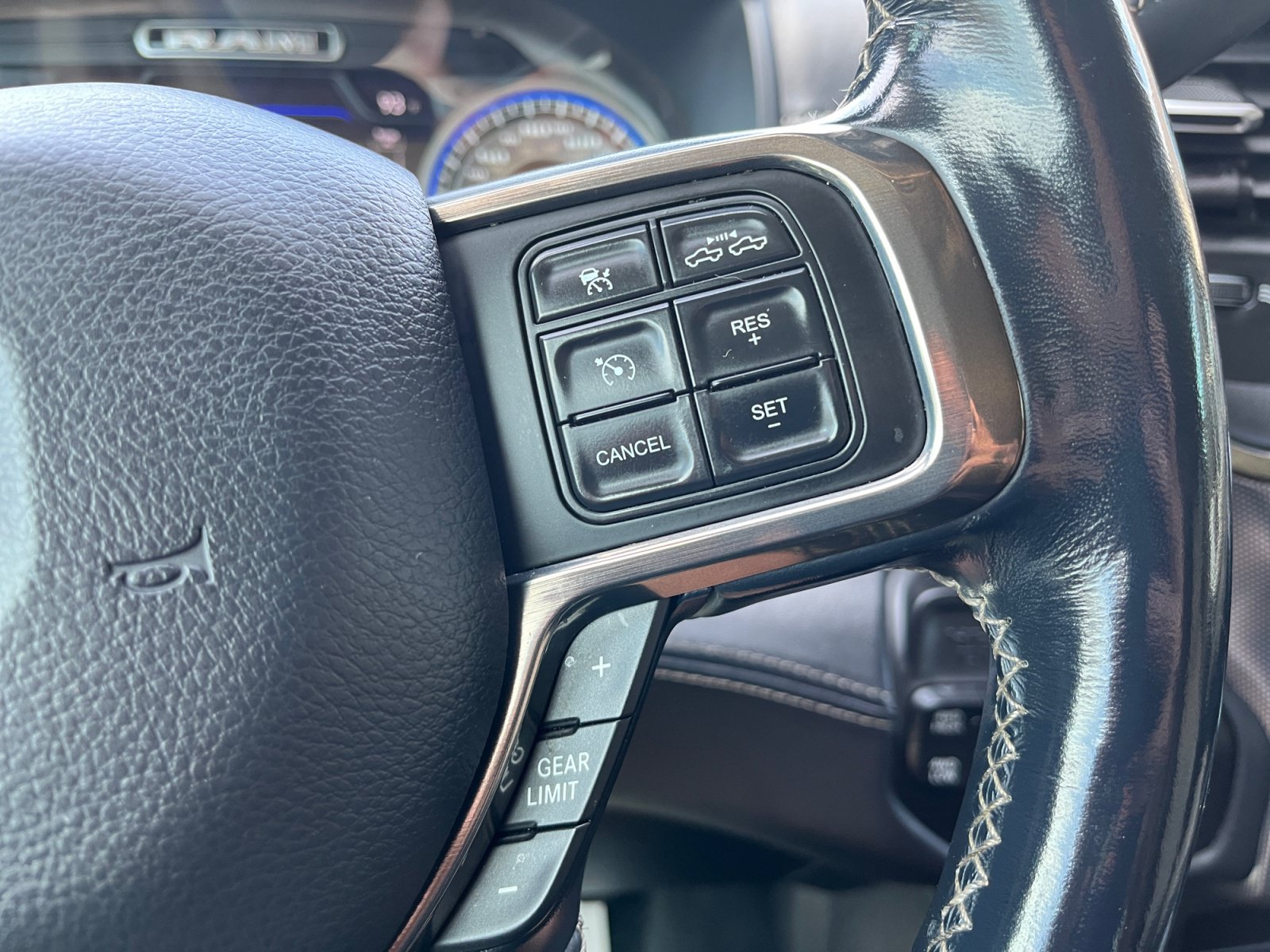 Used 2021 RAM 3500 Limited AWD/4WD image 21