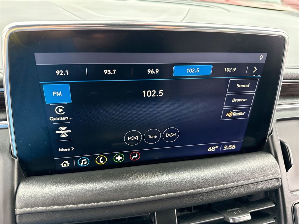 Used 2021 Chevrolet Suburban LT image 16