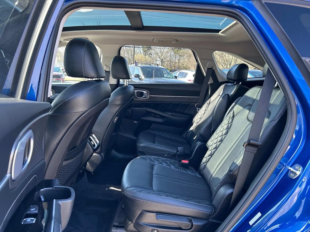 Used 2022 Kia Sorento SX image 10