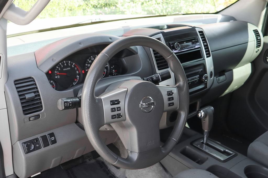 Used 2016 Nissan Frontier SV RWD image 20