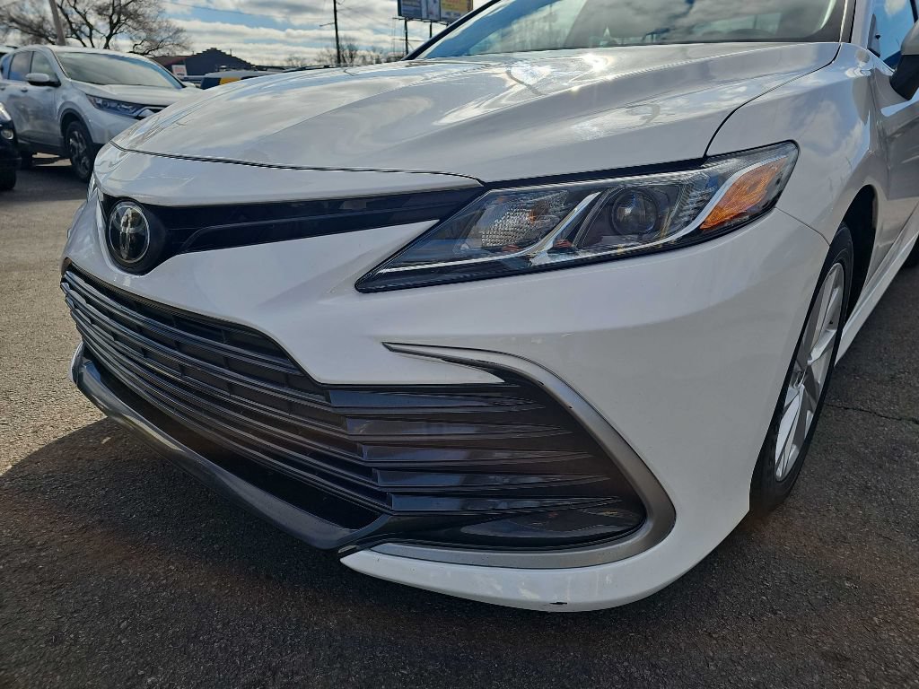 Used 2021 Toyota Camry LE FWD image 24