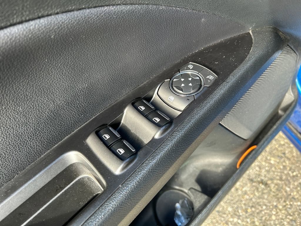 Used 2017 Ford Fusion SE image 18