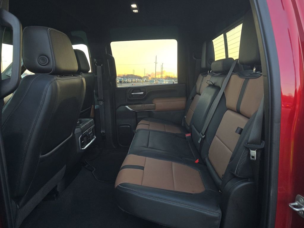 Used 2023 Chevrolet Silverado 2500 High Country image 4