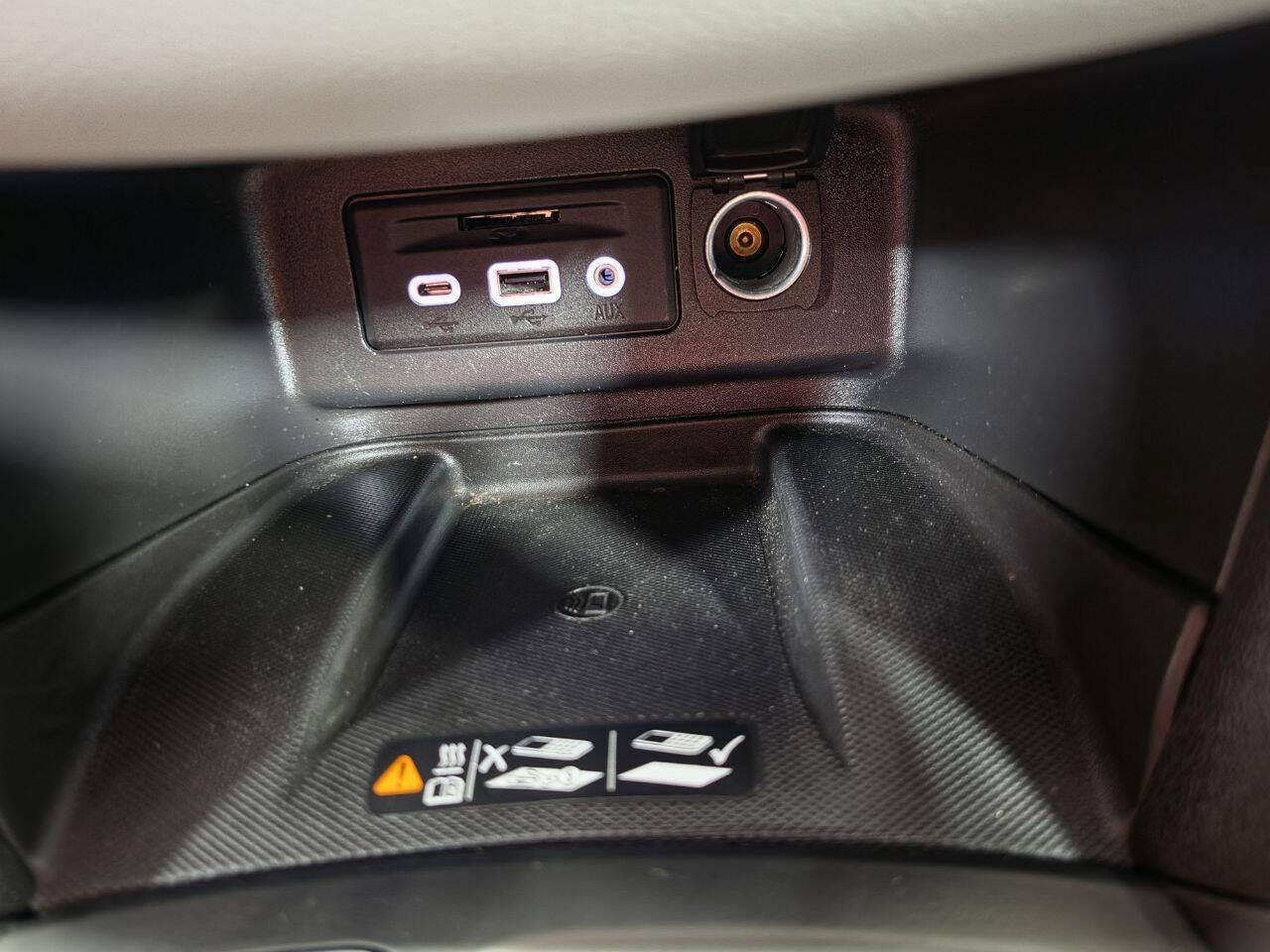Used 2021 Chevrolet Equinox Premier w/ LPO, Floor Liner Package AWD/4WD image 42