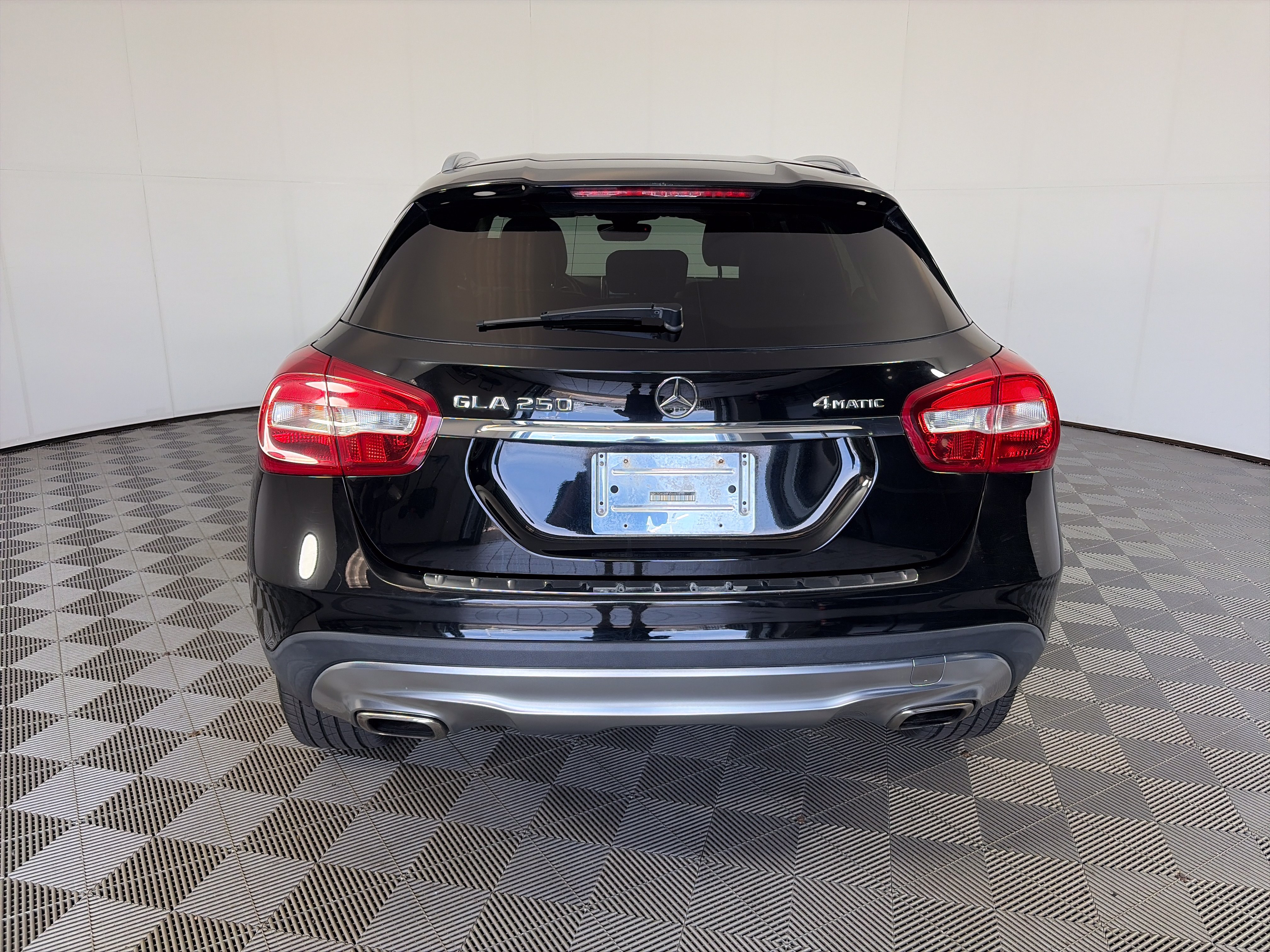 Used 2015 Mercedes-Benz GLA 250 4MATIC image 9