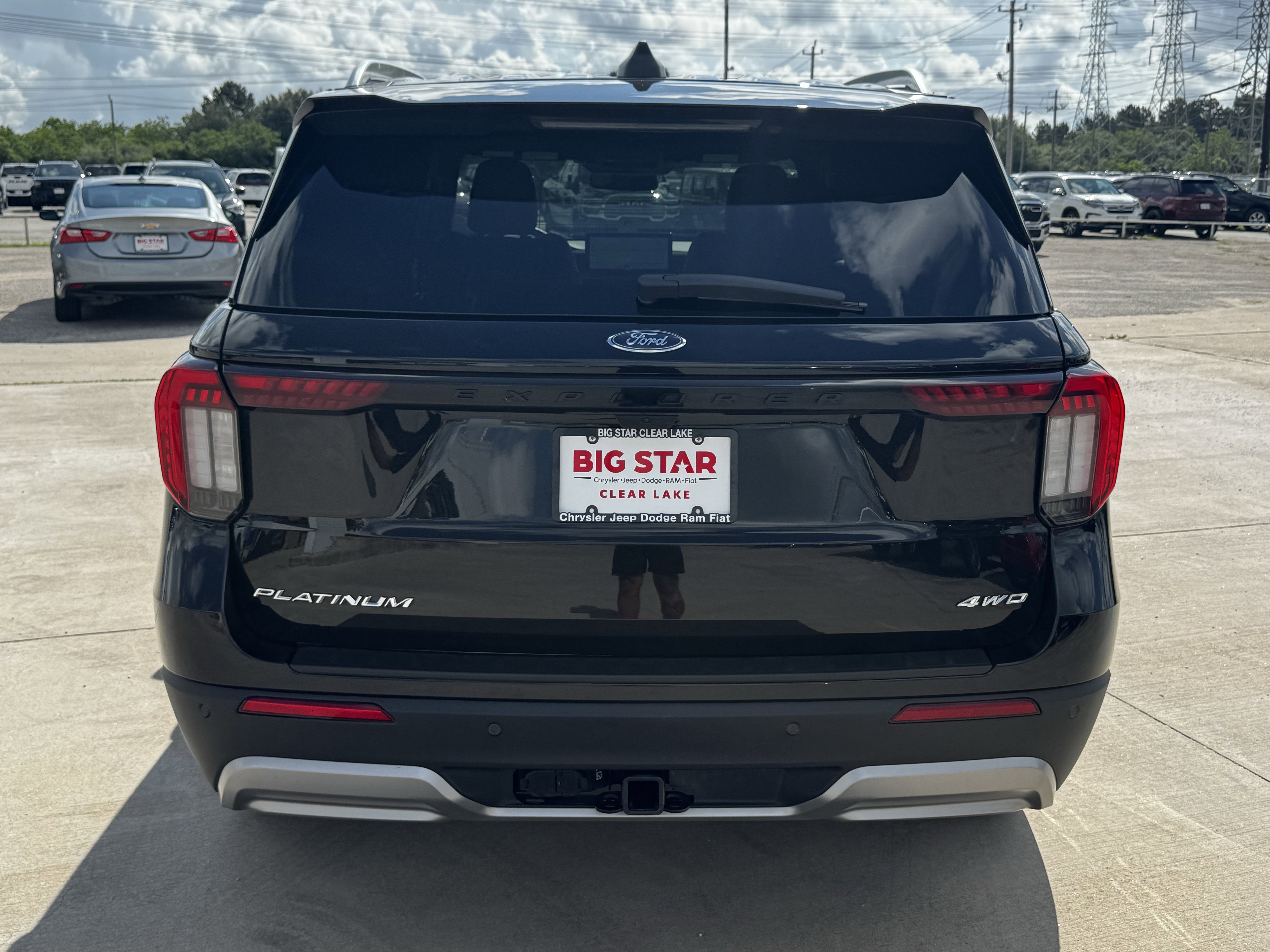 Used 2026 Ford Explorer Platinum w/ LUX Leather Package AWD/4WD image 10