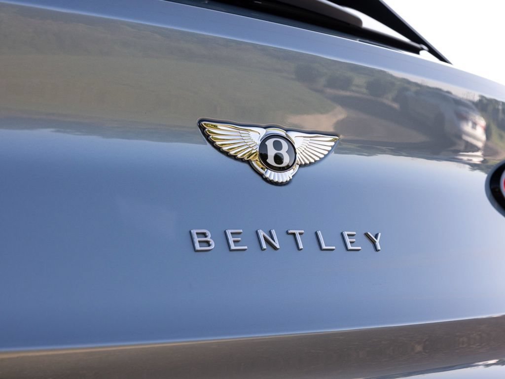 Used 2023 Bentley Bentayga AWD/4WD image 66