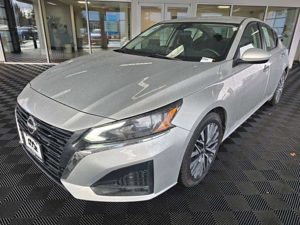 Used 2023 Nissan Altima 2.5 SV image 9