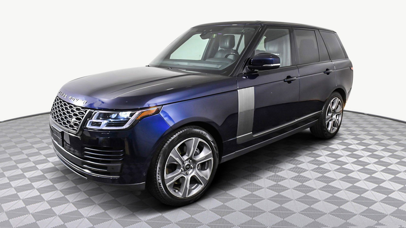 Used 2021 Land Rover Range Rover Westminster Edition image 4