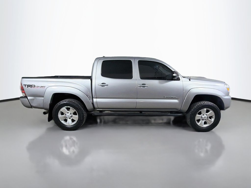 Used 2015 Toyota Tacoma 4x4 Double Cab w/ TRD Sport Package image 5
