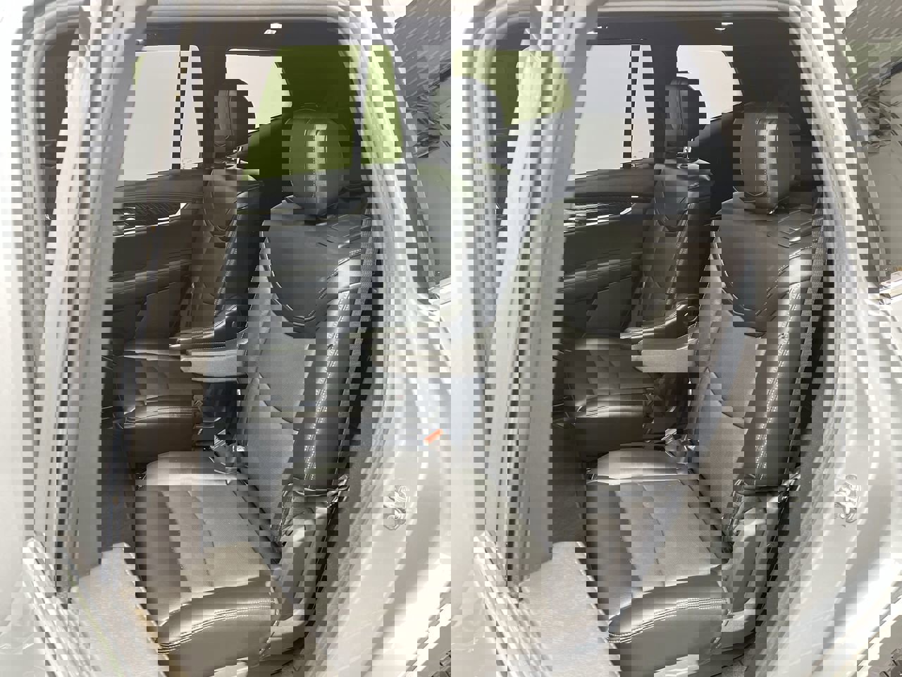 Certified 2025 Cadillac XT6 Premium Luxury AWD/4WD image 13