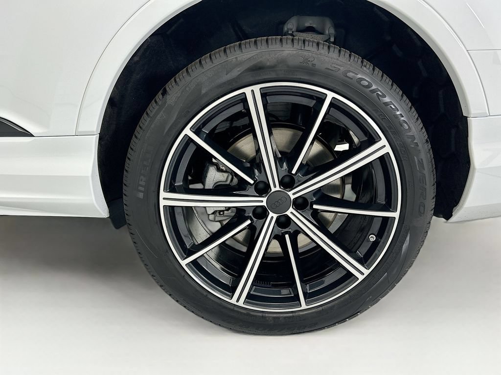 Used 2026 Audi Q7 2.0T Premium Plus w/ Premium Plus Package AWD/4WD image 30