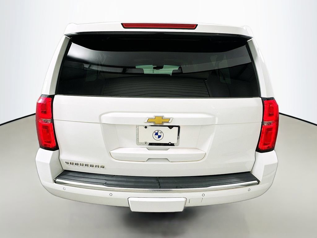 Used 2015 Chevrolet Suburban LTZ RWD image 6