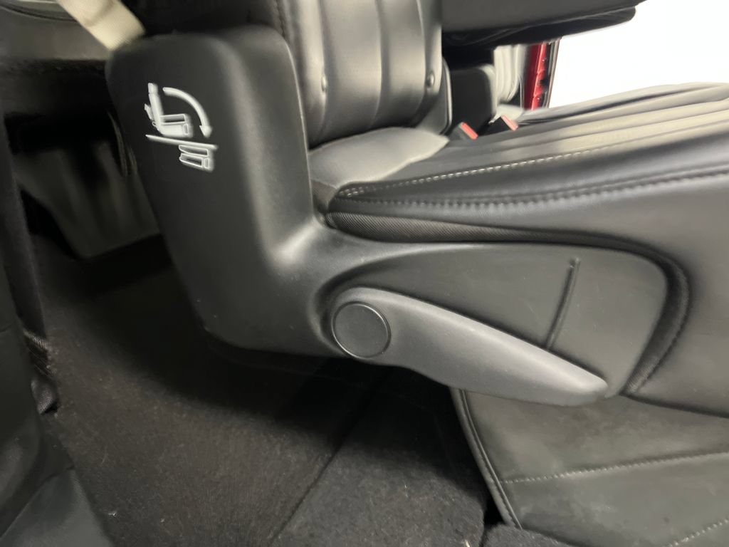 Used 2025 Chrysler Pacifica Select FWD image 30