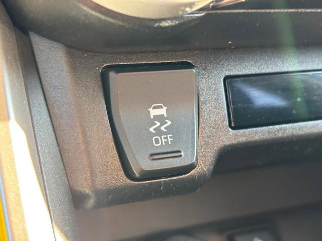 Used 2022 Toyota RAV4 LE image 23