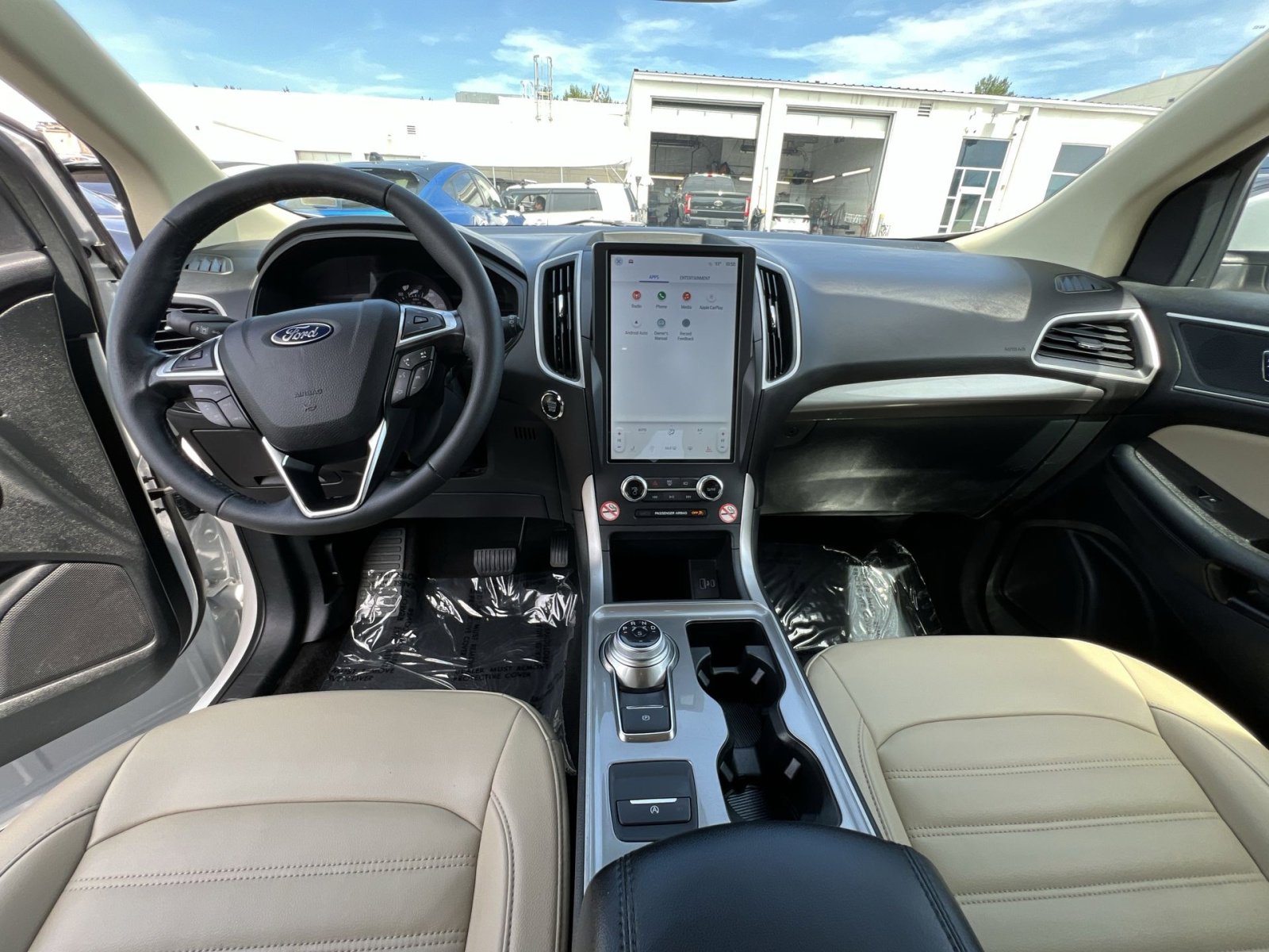 Used 2024 Ford Edge SEL AWD/4WD image 30