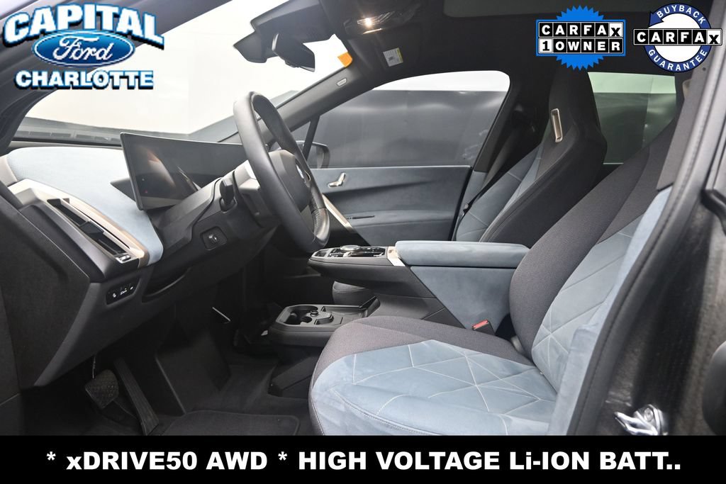 Used 2023 BMW iX xDrive50 w/ Sport Package AWD/4WD image 9