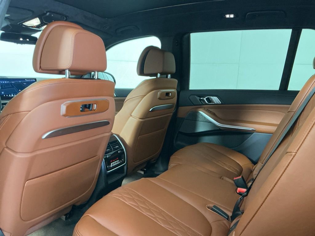 New 2026 BMW X7 xDrive40i AWD/4WD image 25