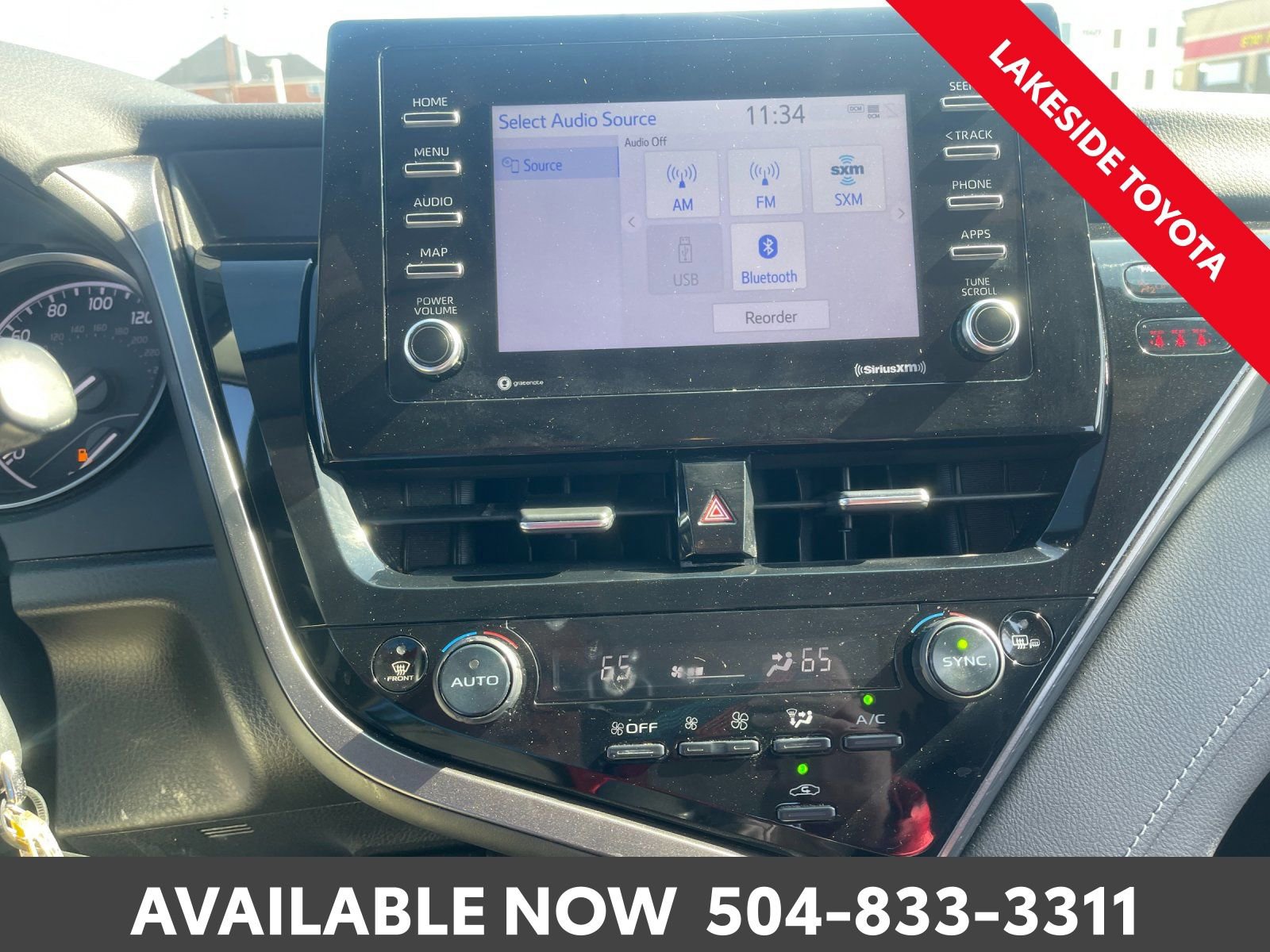 Used 2023 Toyota Camry SE image 28