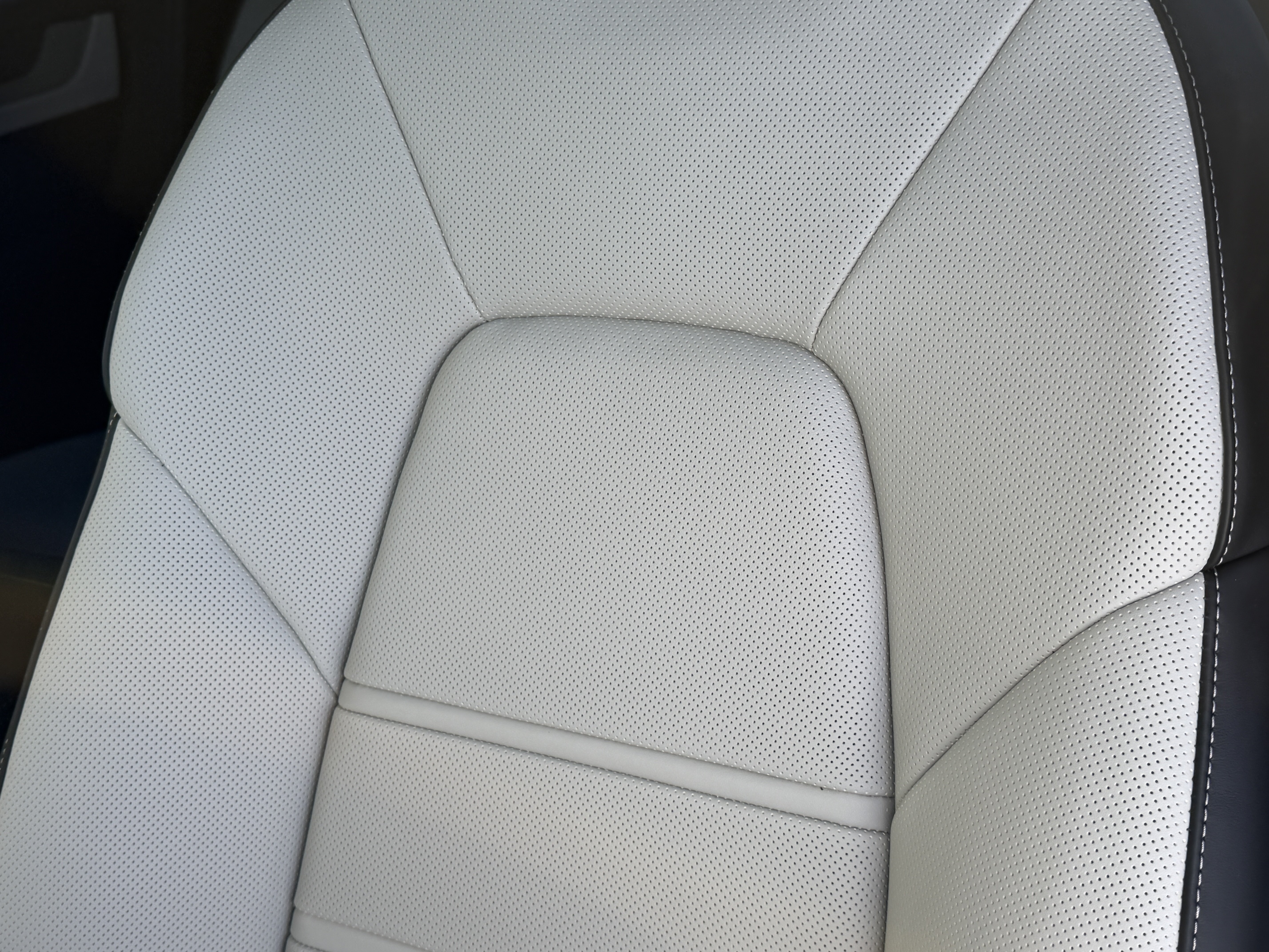 New 2026 Porsche Cayenne AWD/4WD image 5