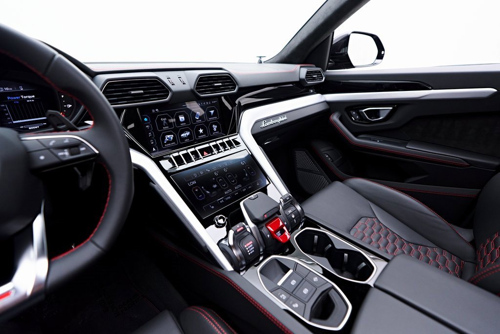Used 2022 Lamborghini Urus image 70