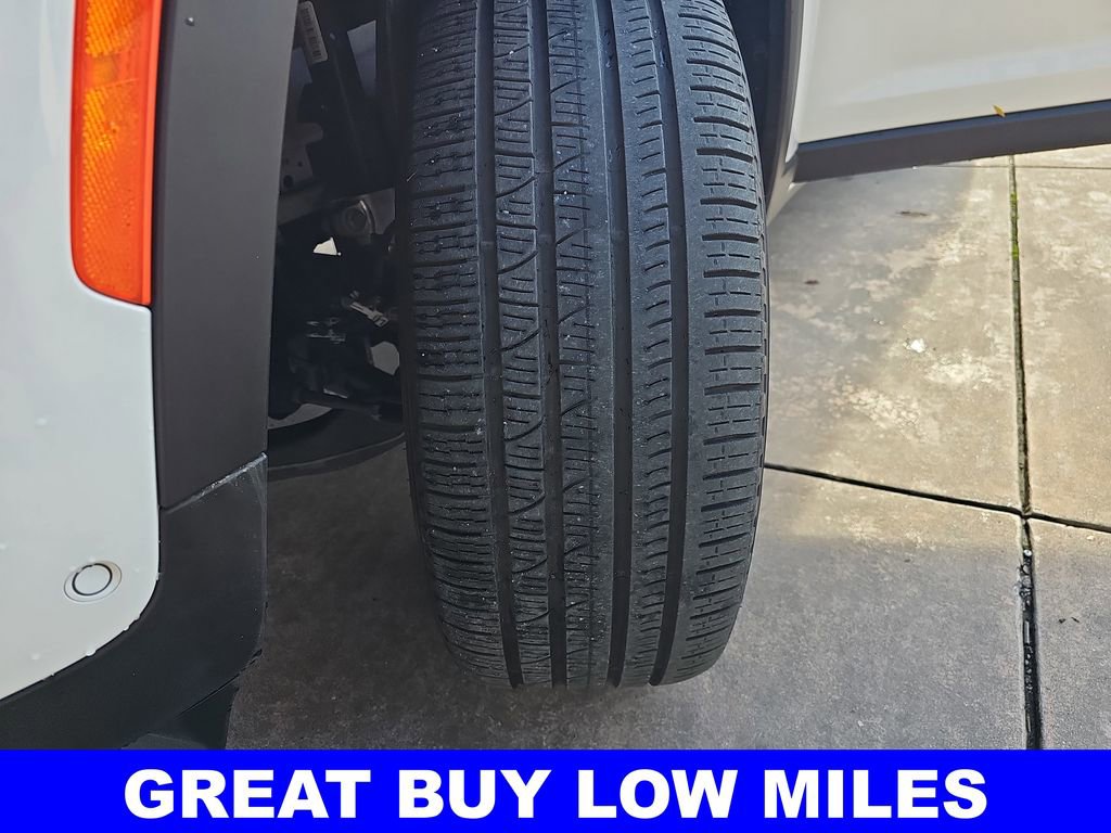 Used 2023 Jeep Grand Cherokee Limited w/ Luxury Tech Group II image 36