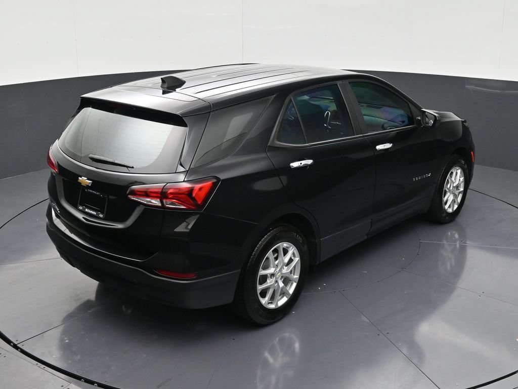 Used 2022 Chevrolet Equinox LS FWD image 16
