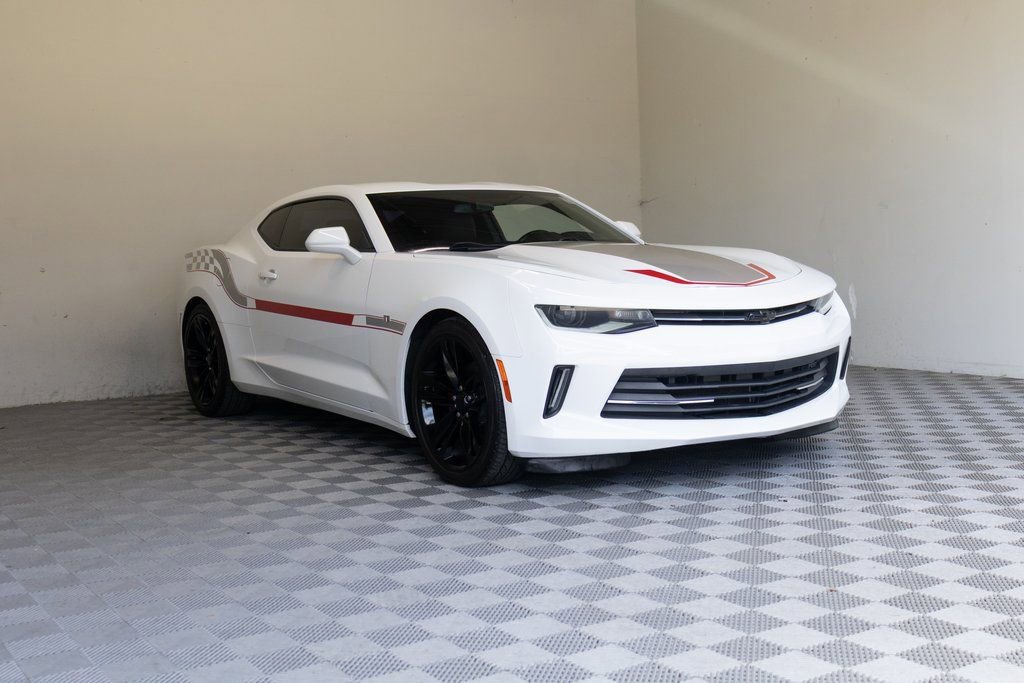 Used 2017 Chevrolet Camaro LT image 6