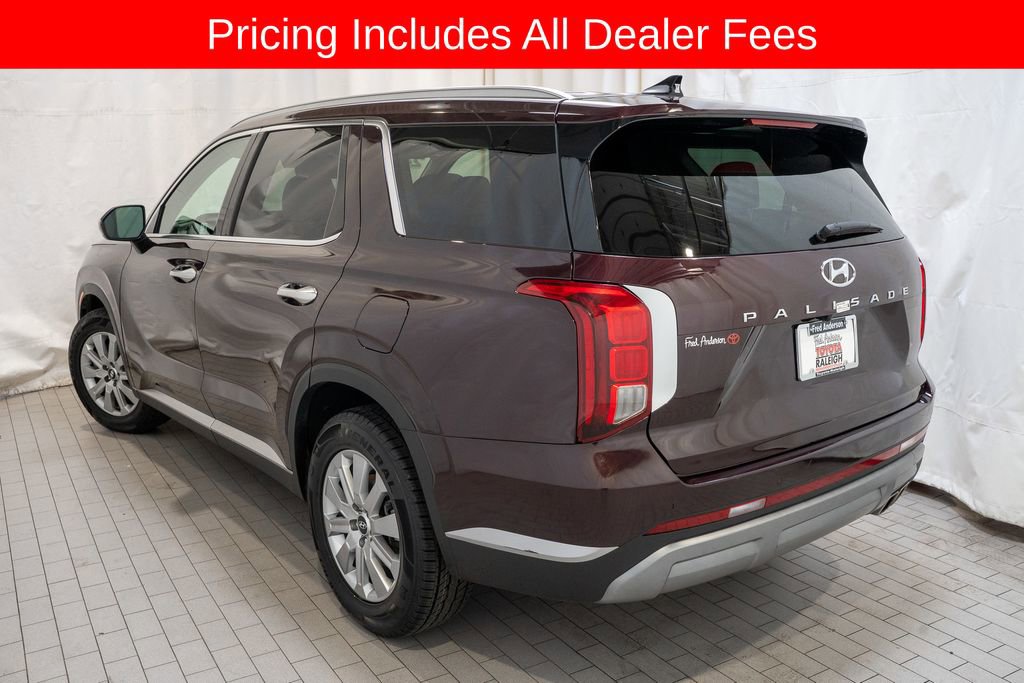 Used 2024 Hyundai Palisade SEL FWD image 3