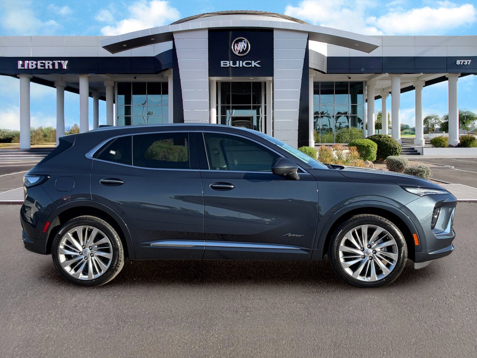 Used 2026 Buick Envision Avenir AWD/4WD image 3