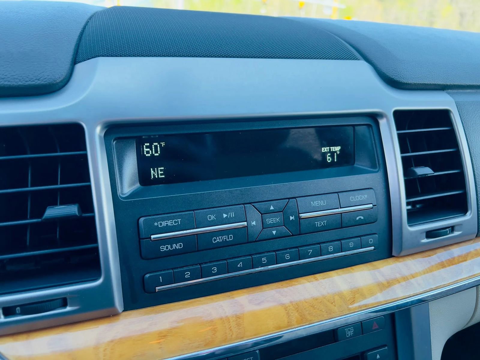 Used 2012 Lincoln MKZ AWD image 28