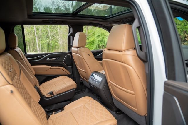 Used 2022 Cadillac Escalade ESV Sport w/ Touring Package image 38