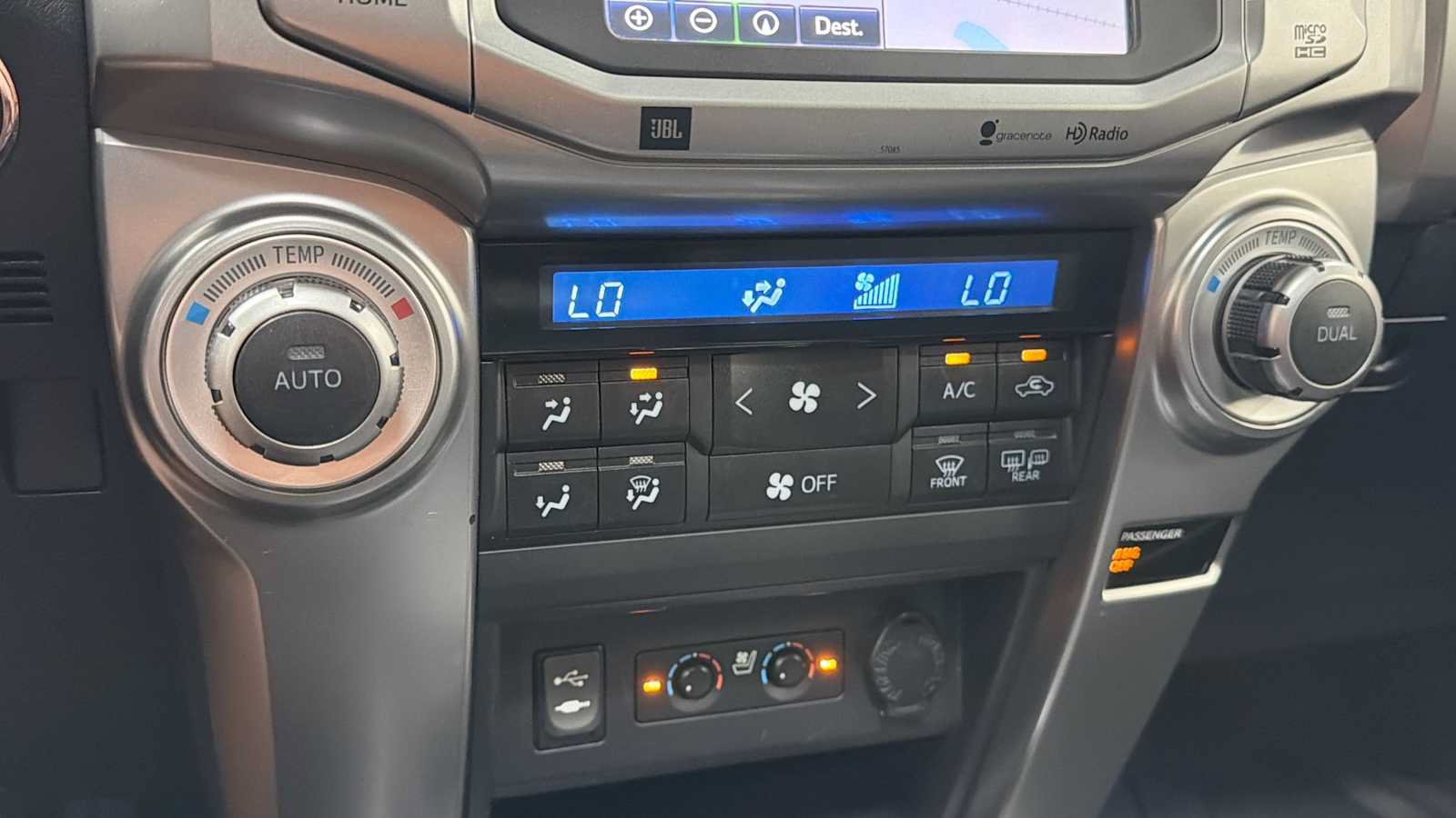 Used 2015 Toyota 4Runner Limited AWD/4WD image 21