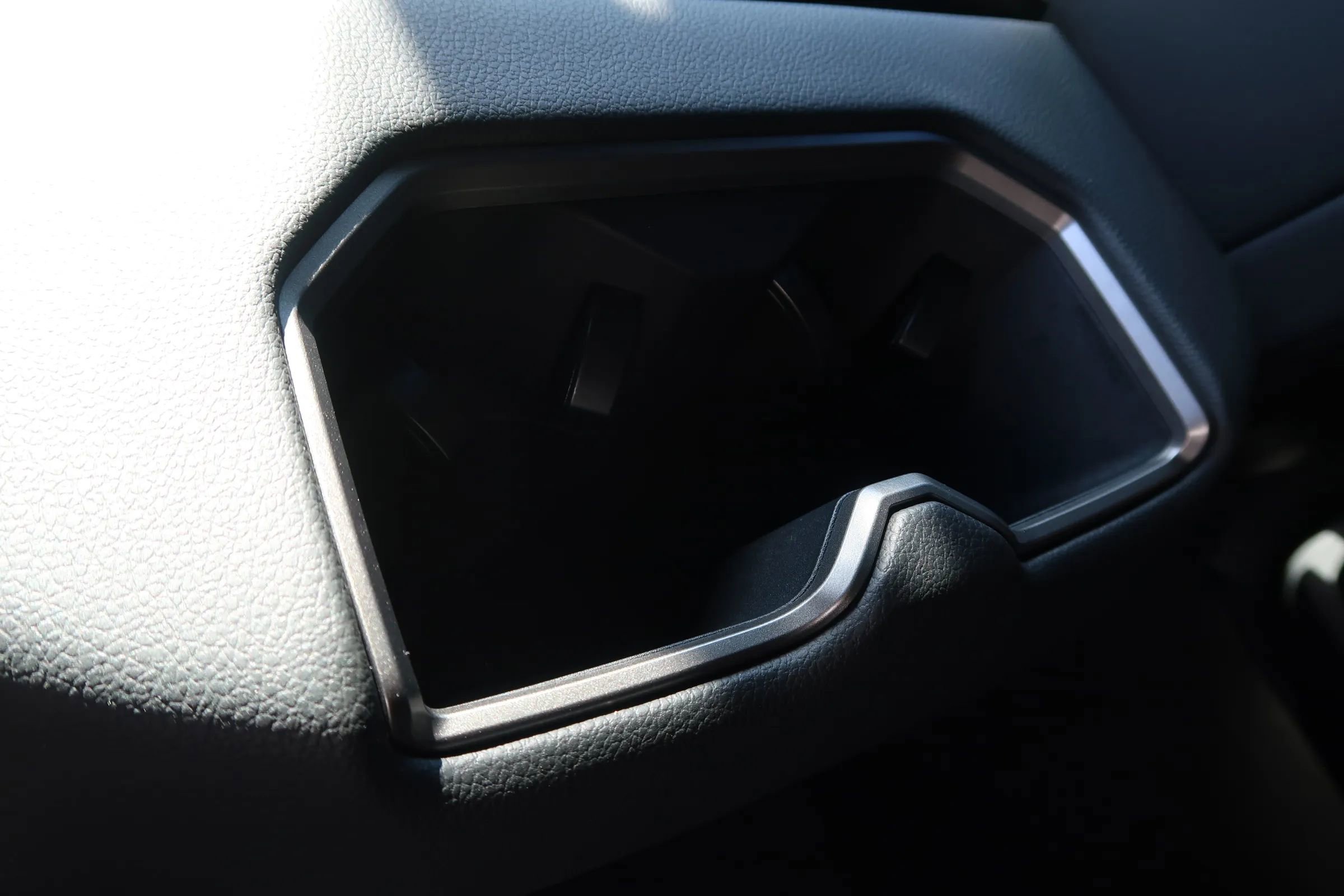 Used 2025 Toyota Tundra Limited image 45