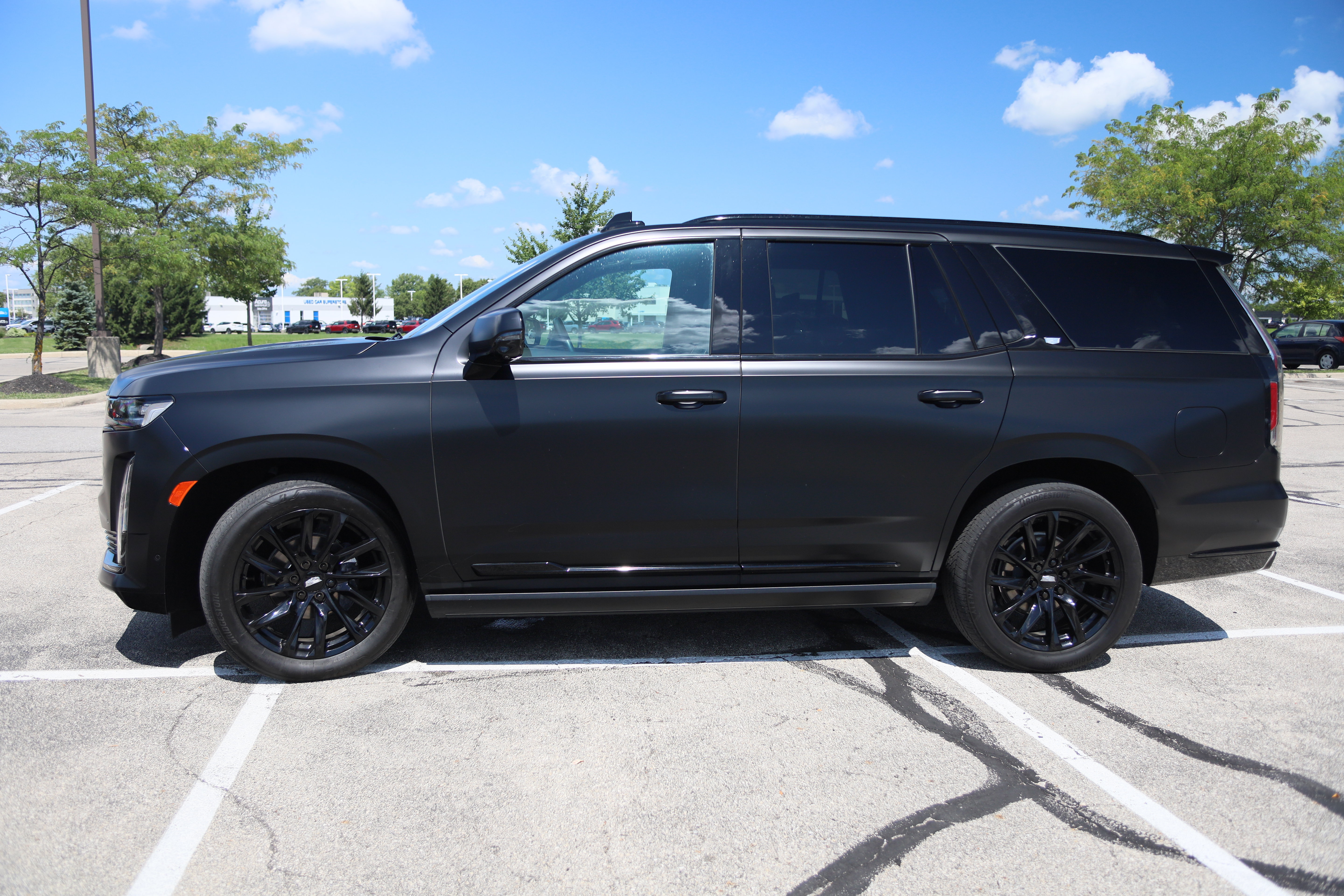 Used 2024 Cadillac Escalade Sport Platinum w/ LPO, ONYX Package AWD/4WD image 9