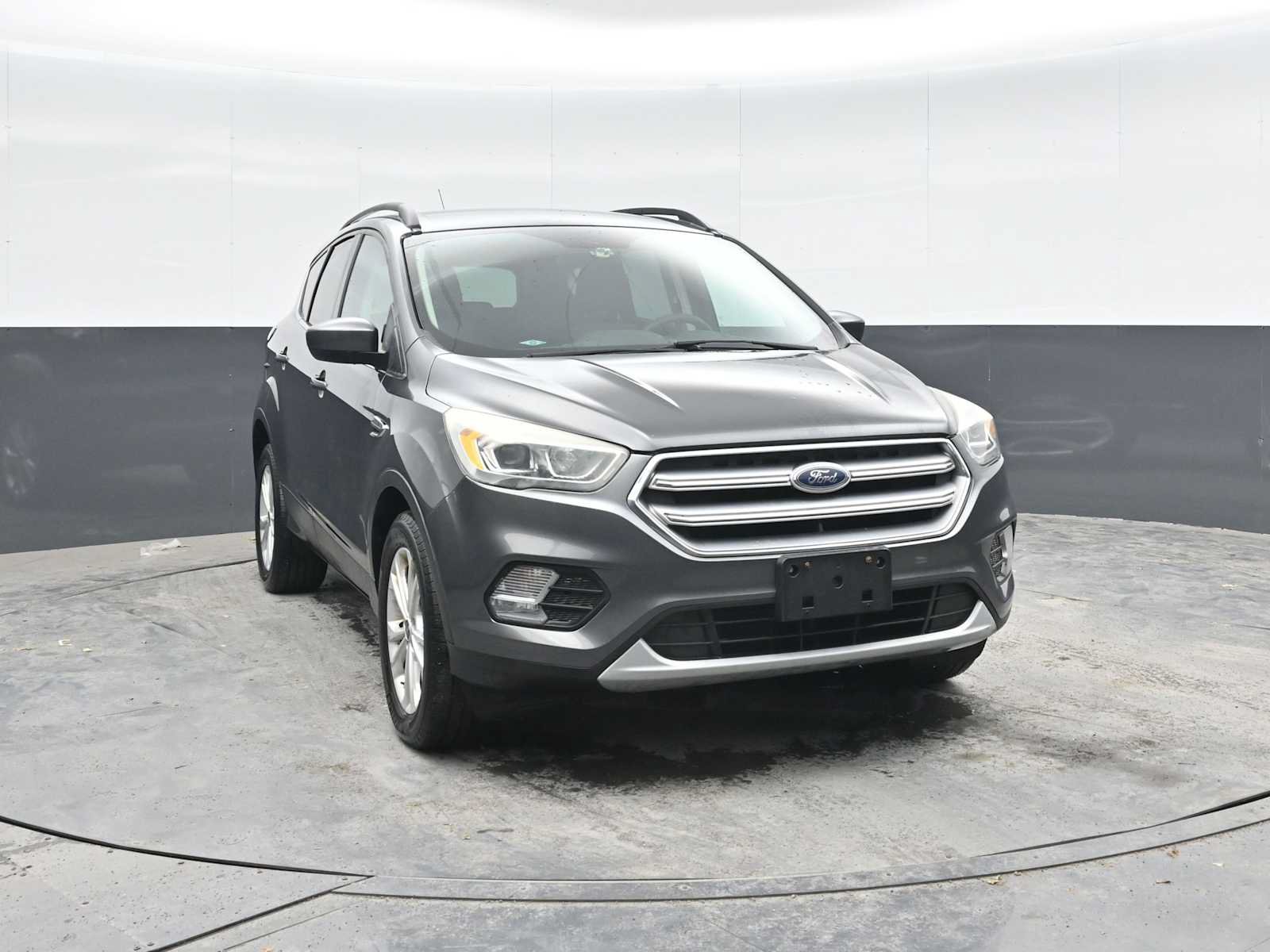 Used 2017 Ford Escape SE w/ Equipment Group 201A AWD/4WD image 6