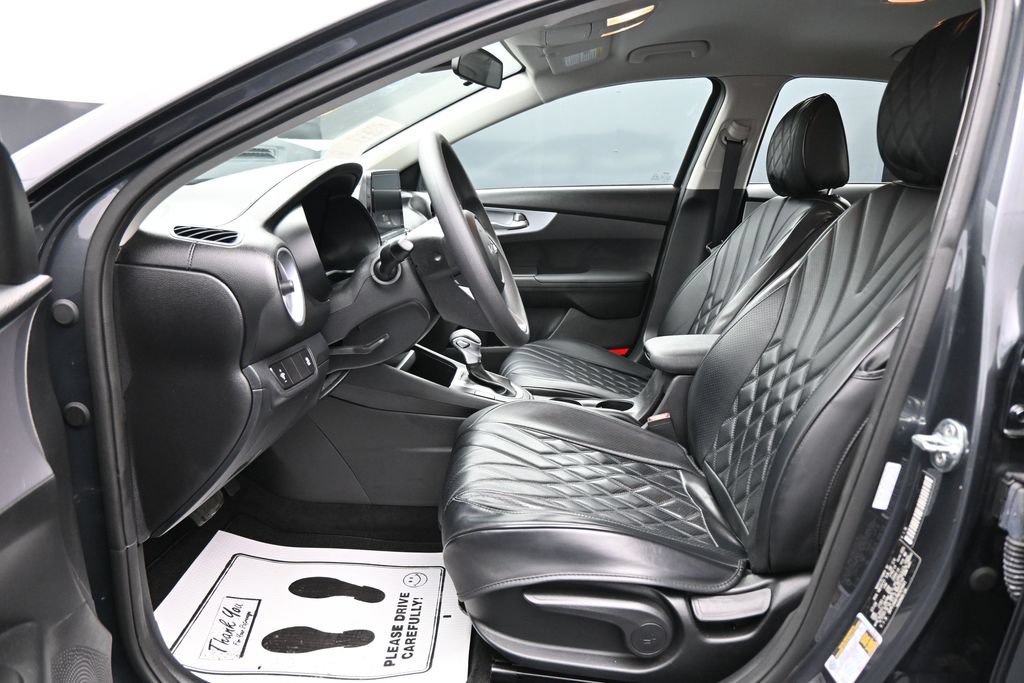 Used 2024 Kia Forte LXS FWD image 9