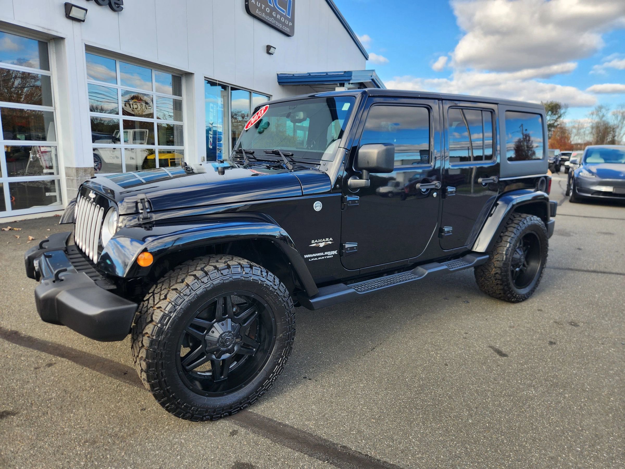 Used 2018 Jeep Wrangler Unlimited Sahara image 6
